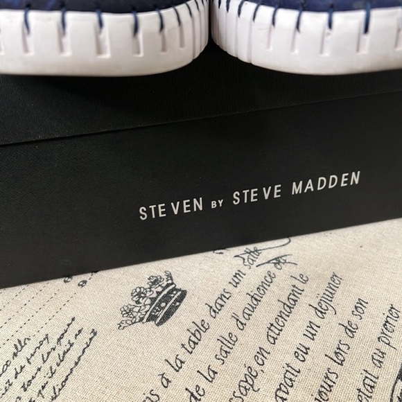 Steven by Steve Madden sneaker with rubber sole, nearly new condition. - Picture 8 of 10